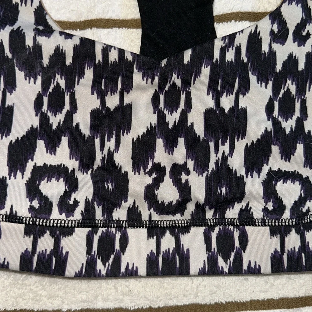 VTG LULULEMON ABSTRACT LOGO PRINT SPORTS BRA
